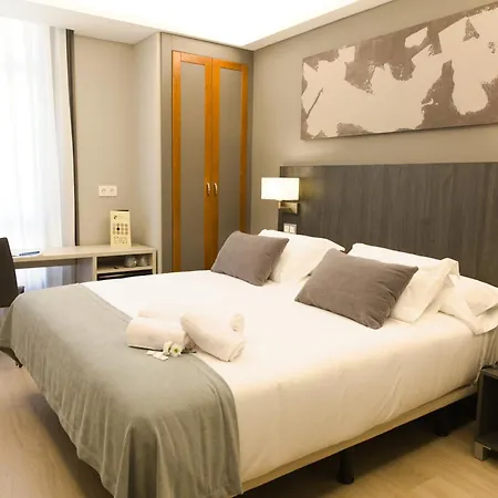 فندق Cruz De La Victoria 3*