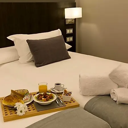 Hotel Cruz De La Victoria 4*